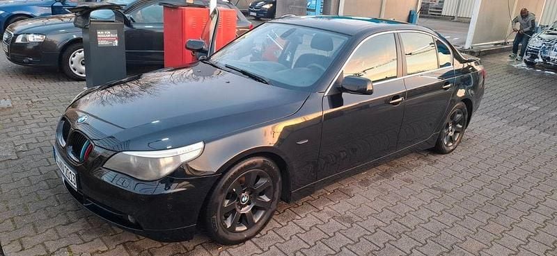 Schwarz Gebraucht 2005 BMW 525 Limousine | 4.500 € (Guter Preis) - Bild 1/4