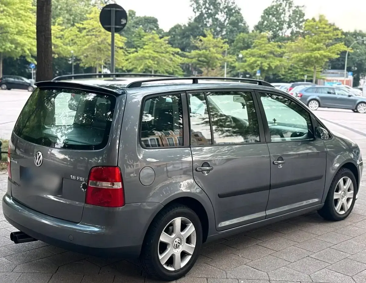 Gebraucht VW Touran 115 PS (84 kW) 2004 Grau Van / Kleinbus