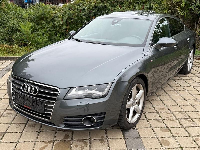 Grau Gebraucht 2011 Audi A7 Sportback S-Line Kleinwagen | 7.990 € (Superpreis) - Bild 1/4