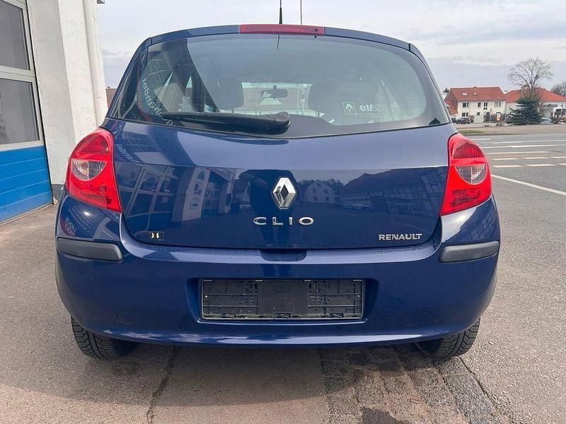 Gebraucht Renault Clio III Expression 75 PS (55 kW) 2006 Blau Kleinwagen