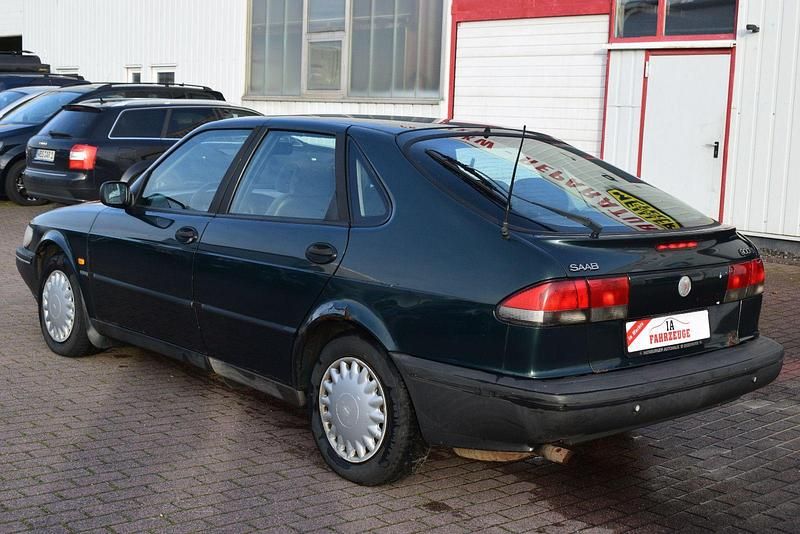 Gebraucht Saab 900 133 PS (97 kW) 1994 Grün Limousine
