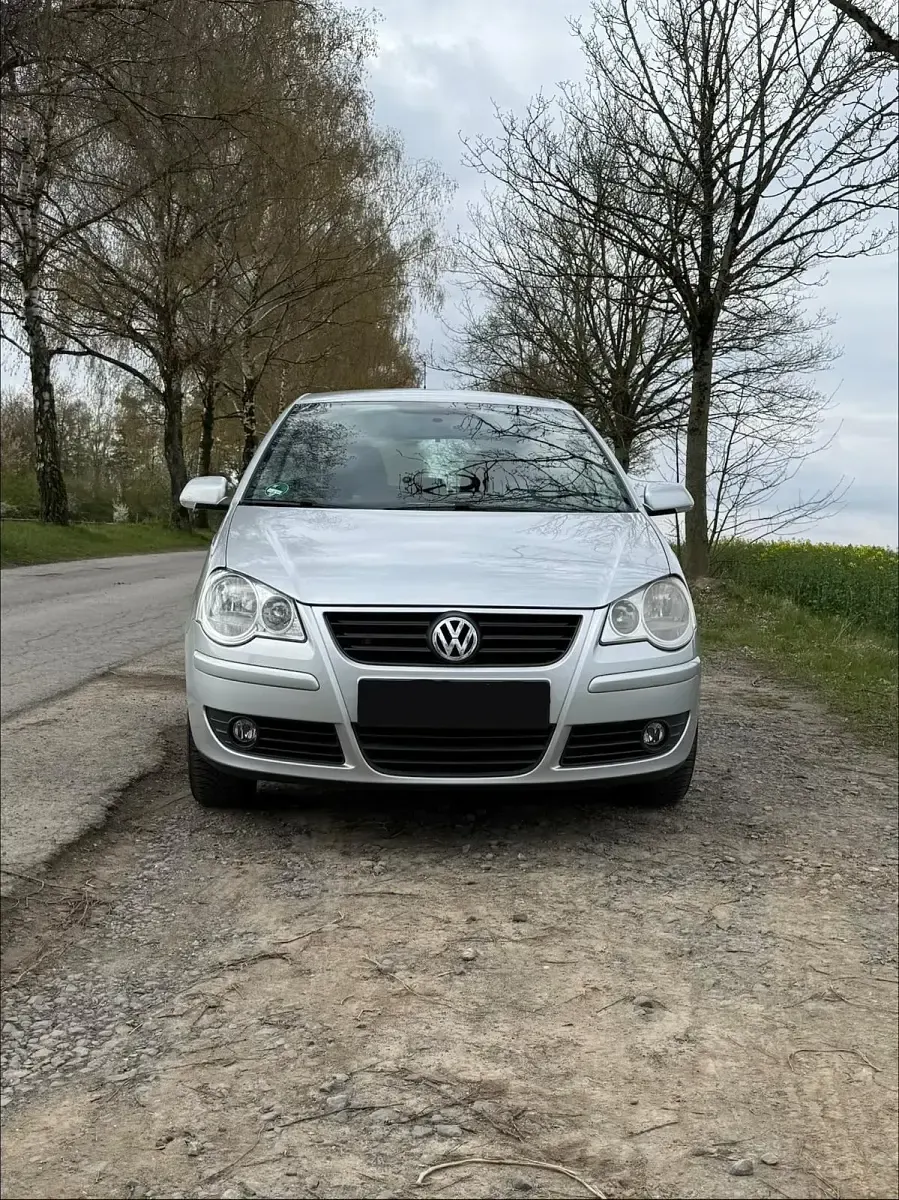 Gebraucht VW Polo 75 PS (55 kW) 2005 Silber Kleinwagen