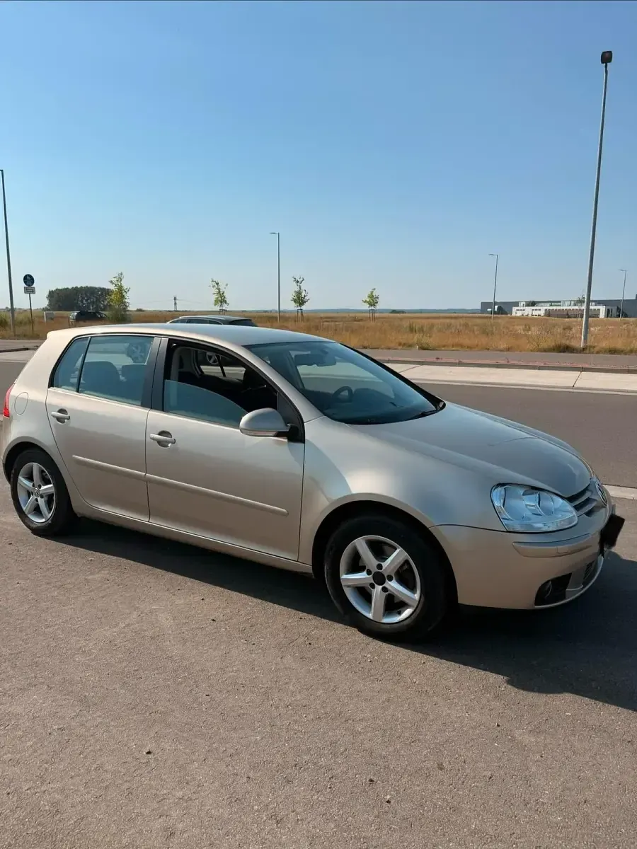 Gebraucht VW Golf V 75 PS (55 kW) 2005 Beige Kleinwagen