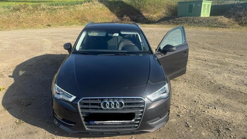 Braun Gebraucht 2016 Audi A3 Sportback Limousine | 14.500 € (Fairer Preis) - Bild 1/4