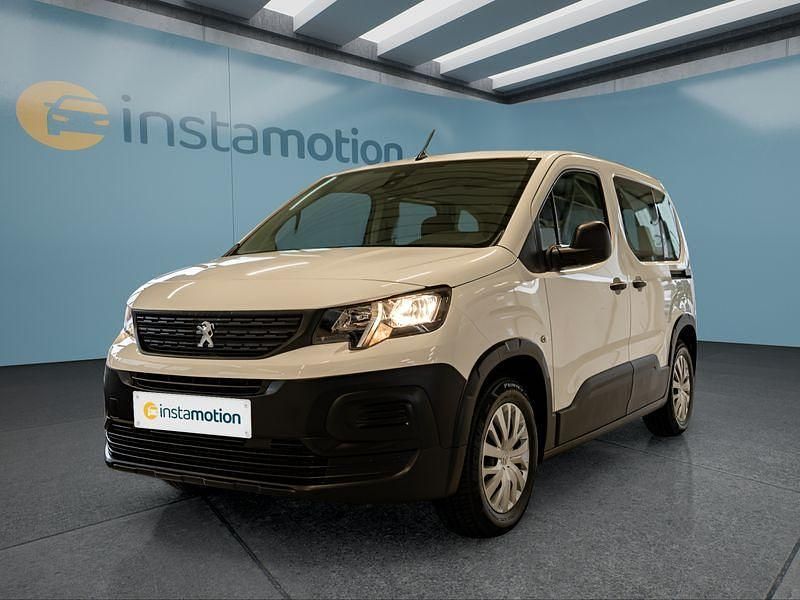 Weiß Gebraucht 2022 Peugeot e-Rifter Van / Kleinbus | 21.399 € (Fairer Preis) - Bild 1/4