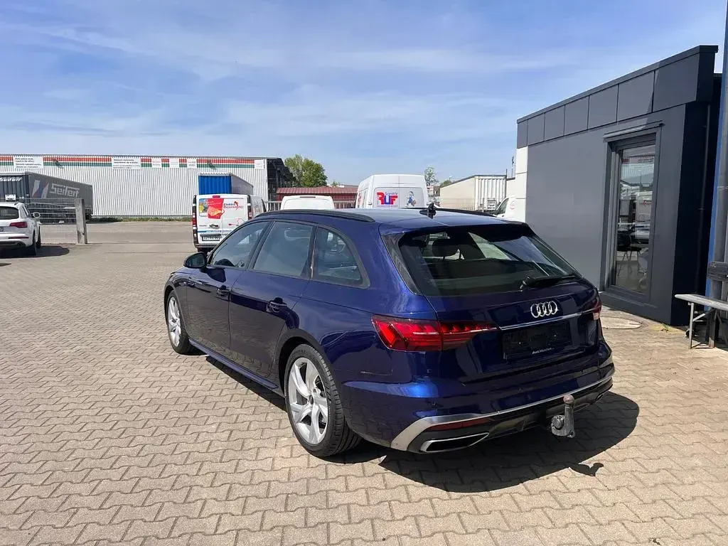 Gebraucht Audi A4 S-Line 204 PS (150 kW) 2023 Navarrablau Kombi