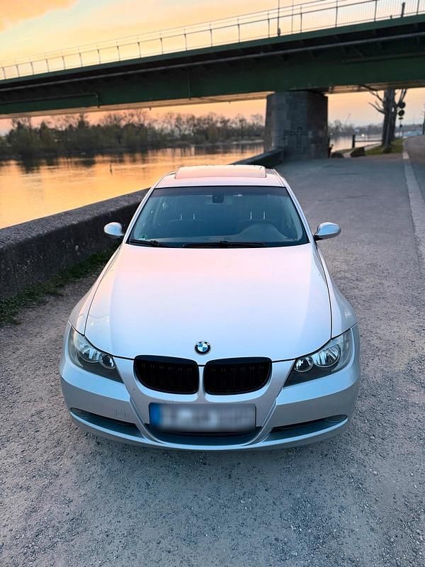 Gebraucht BMW 320 163 PS (119 kW) 2006 Limousine