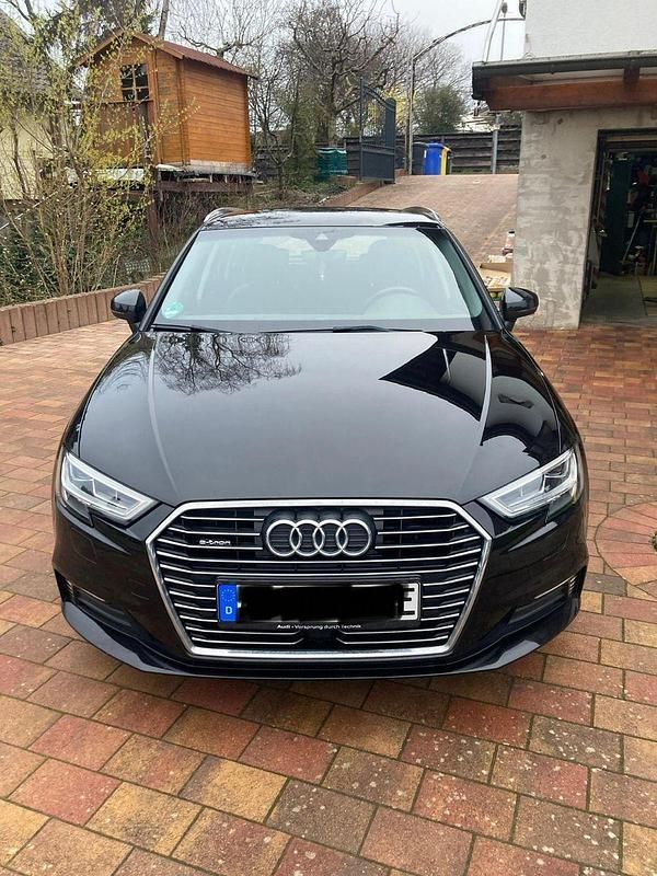 Gebraucht Audi e-tron 204 PS (150 kW) 2016 Schwarz SUV