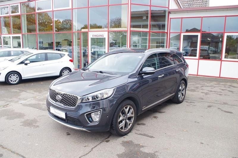 Grau Gebraucht 2017 Kia Sorento Platinum Edition SUV | 15.890 € (Superpreis) - Bild 1/4