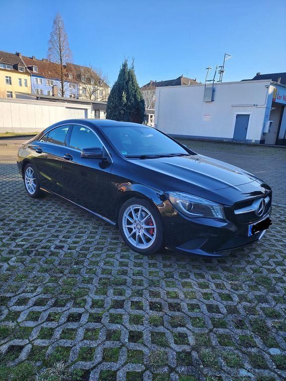 Gebraucht Mercedes CLA220 177 PS (130 kW) 2014 Schwarz Limousine