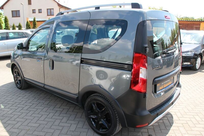 Gebraucht Dacia Dokker Celebration 116 PS (85 kW) 2017 Grau Van / Kleinbus