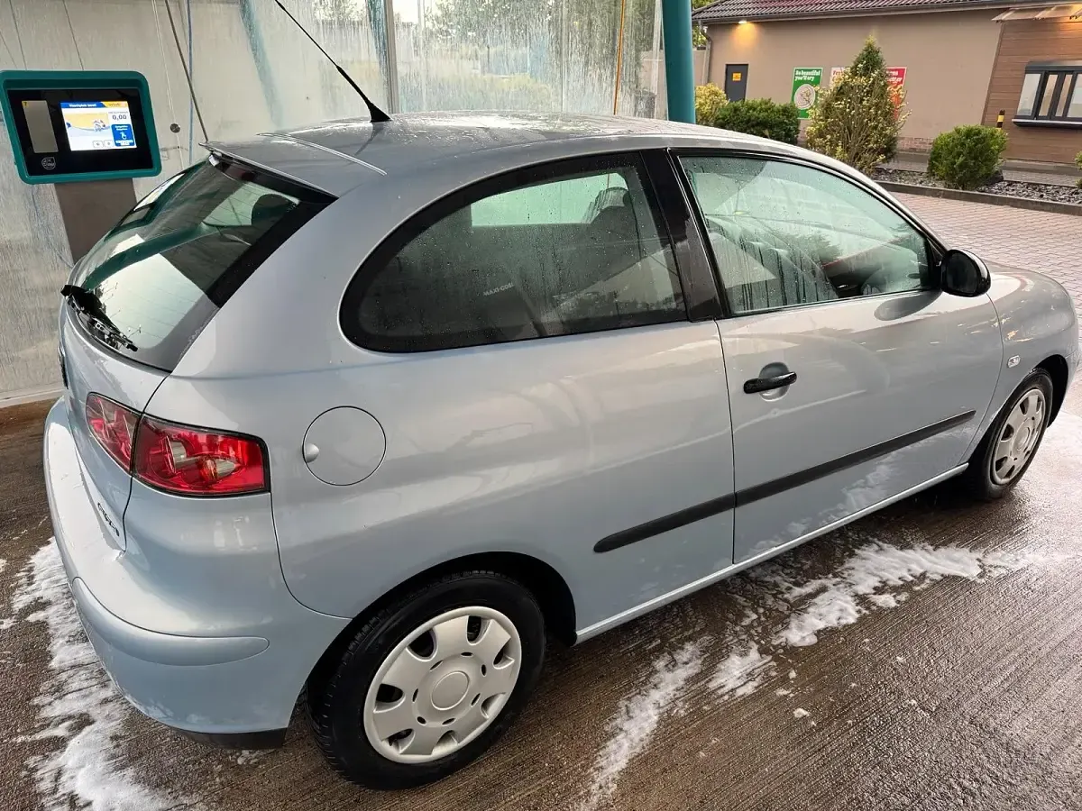 Gebraucht Seat Ibiza 74 PS (54 kW) 2003 Blau Kleinwagen