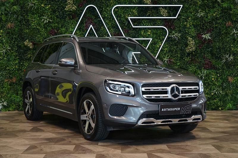 Grau Gebraucht 2023 Mercedes GLB180 SUV | 34.000 € (Fairer Preis) - Bild 1/3