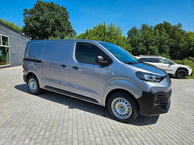 Neu Fiat Scudo 145 PS (106 kW) 2025 Grau Van