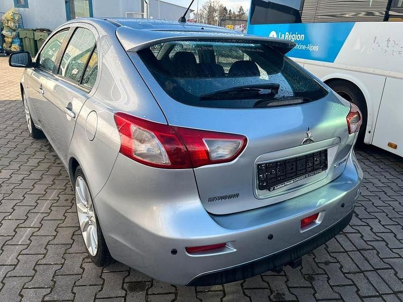 Gebraucht Mitsubishi Lancer Invite 143 PS (105 kW) 2009 Silber Limousine