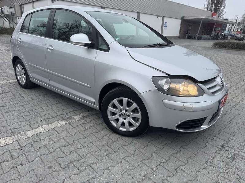 Reflexsilber metallic Gebraucht 2006 VW Golf Plus Cross Comfortline Van / Kleinbus | 3.490 € (Fairer Preis) - Bild 1/4