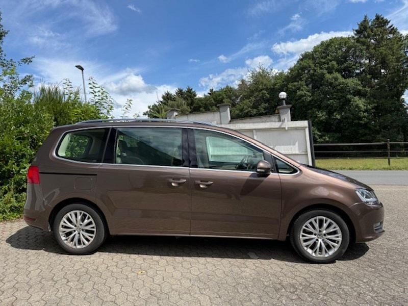 Gebraucht VW Sharan Highline 140 PS (102 kW) 2010 Braun Van / Kleinbus