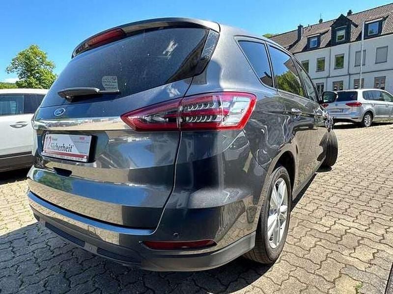 Gebraucht Ford S-MAX S 150 PS (110 kW) 2018 Magneticgrau metallic Van / Kleinbus