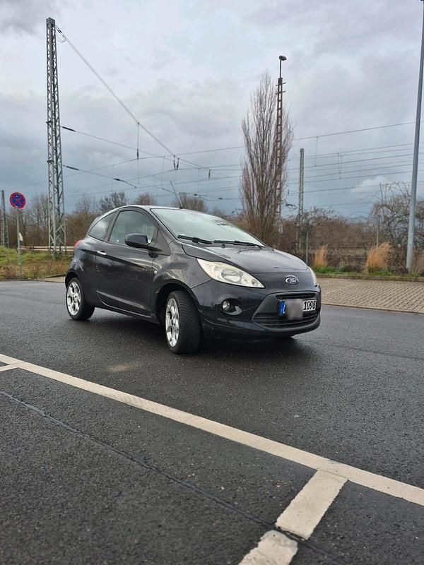 Gebraucht Ford Ka 69 PS (50 kW) 2011 Schwarz Kleinwagen