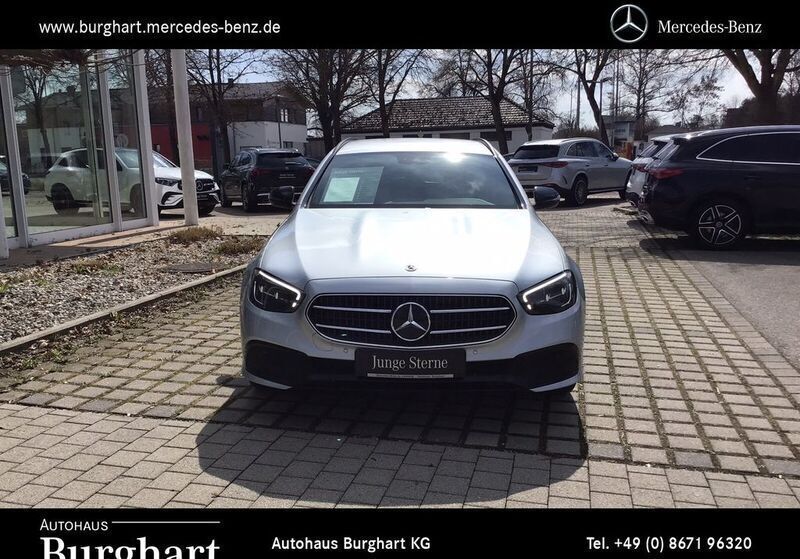 Gebraucht Mercedes E220 Avantgarde 200 PS (147 kW) 2022 Lack hightechsilber Kombi