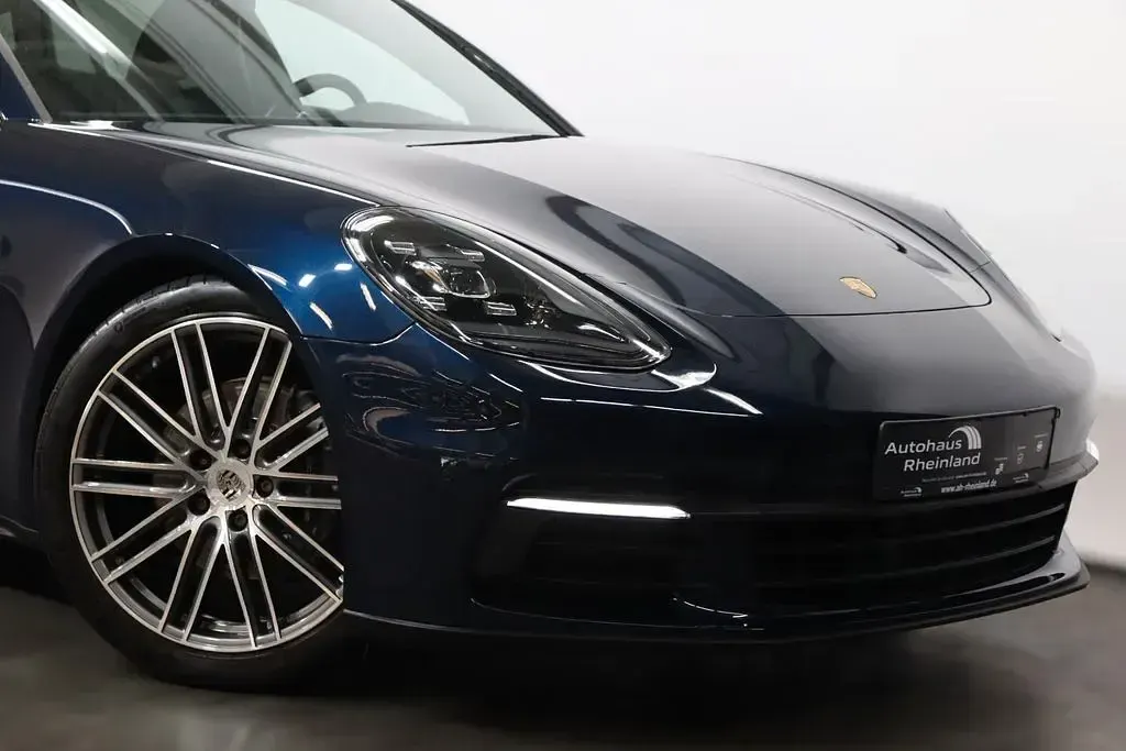 Gebraucht Porsche Panamera 4 330 PS (242 kW) 2018 Blau Kleinwagen
