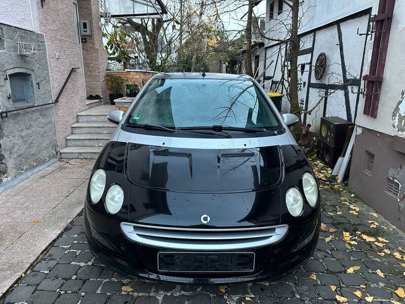 Schwarz Gebraucht 2004 Smart ForFour Passion Limousine | 599 € (Superpreis) - Bild 1/4
