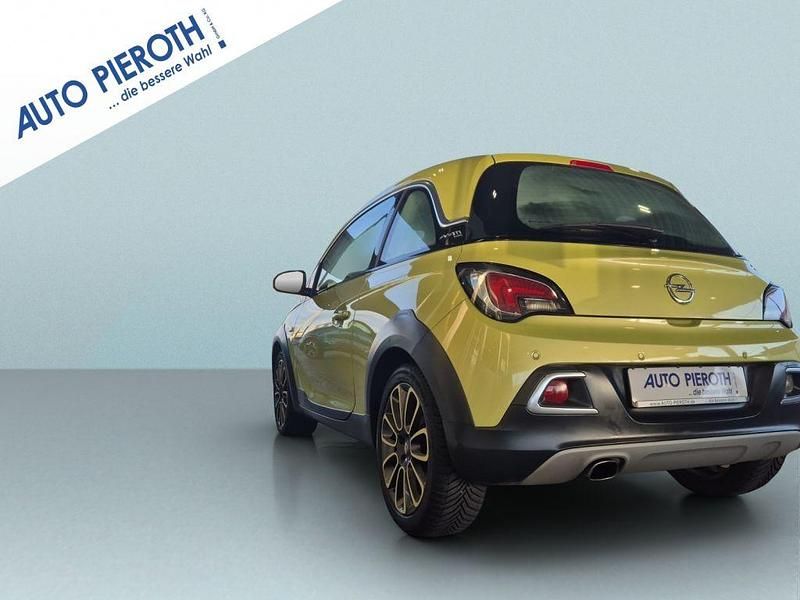 Gebraucht Opel Adam Rocks 69 PS (50 kW) 2016 Grün Kleinwagen