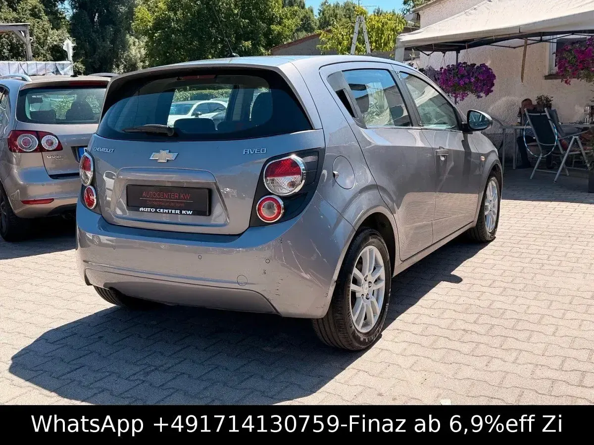 Gebraucht Chevrolet Aveo 95 PS (69 kW) 2012 Grau Limousine