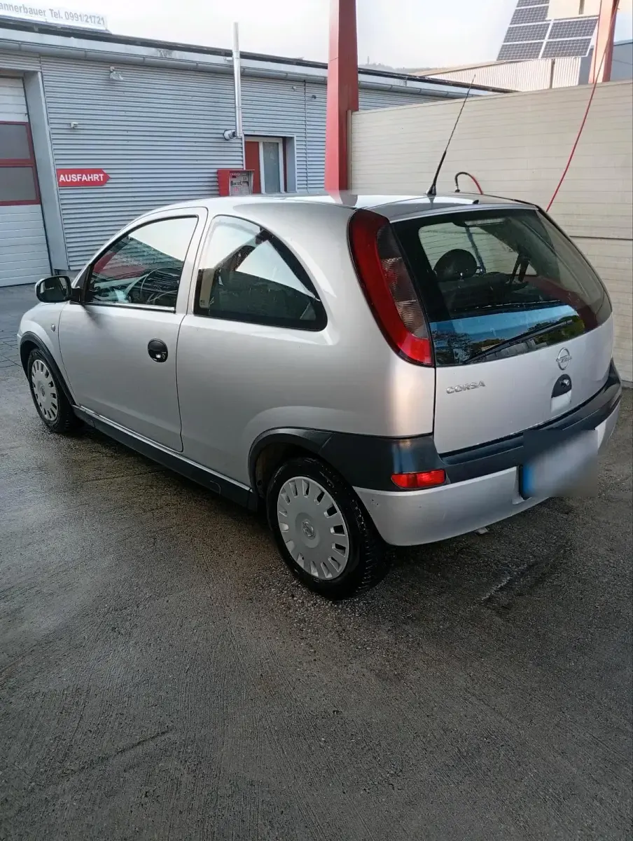 Gebraucht Opel Corsa 60 PS (44 kW) 2003 Silber Kleinwagen