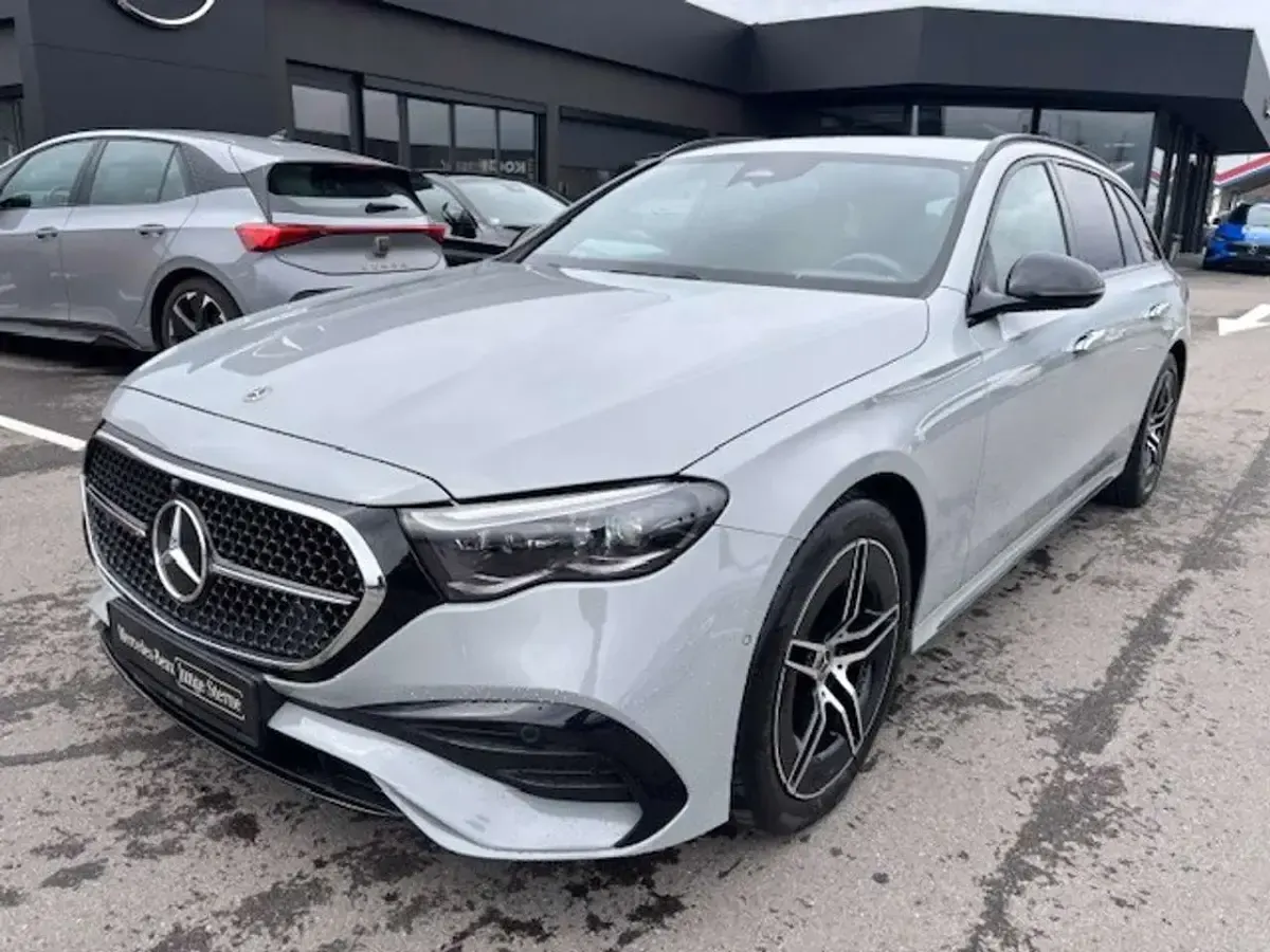 Gebraucht Mercedes E300 AMG 204 PS (150 kW) 2024 Manufaktur lack manufaktur alpingrau uni Kombi