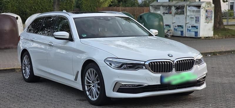 Gebraucht BMW 530 265 PS (194 kW) 2018 Weiß Kombi