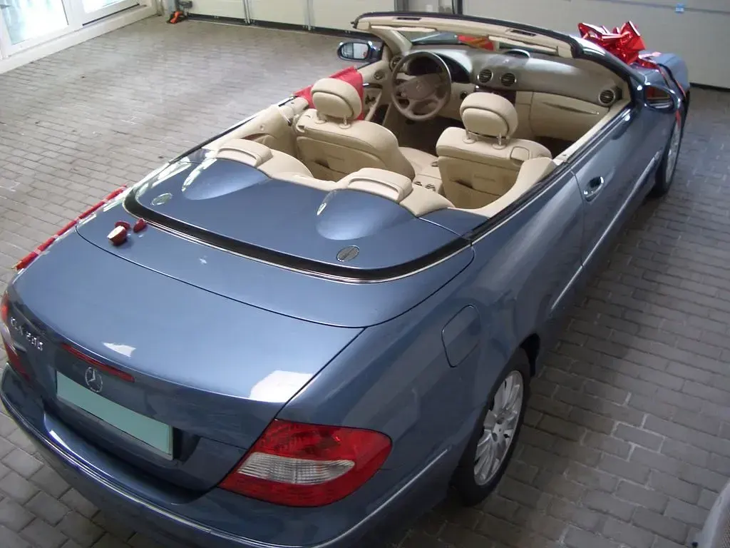 Gebraucht Mercedes CLK280 Elegance 231 PS (169 kW) 2008 Blau Cabrio