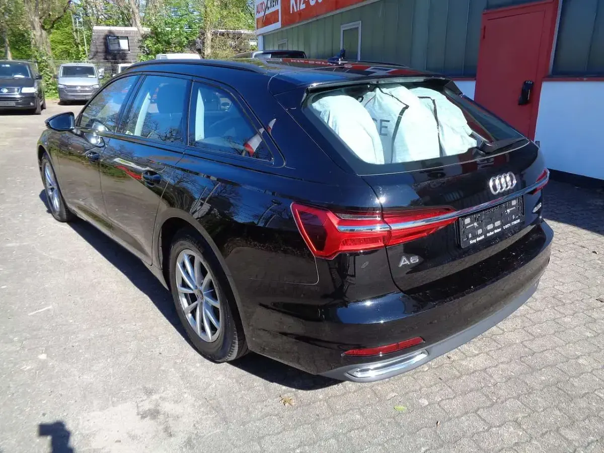 Gebraucht Audi A6 204 PS (150 kW) 2022 Schwarz Kombi