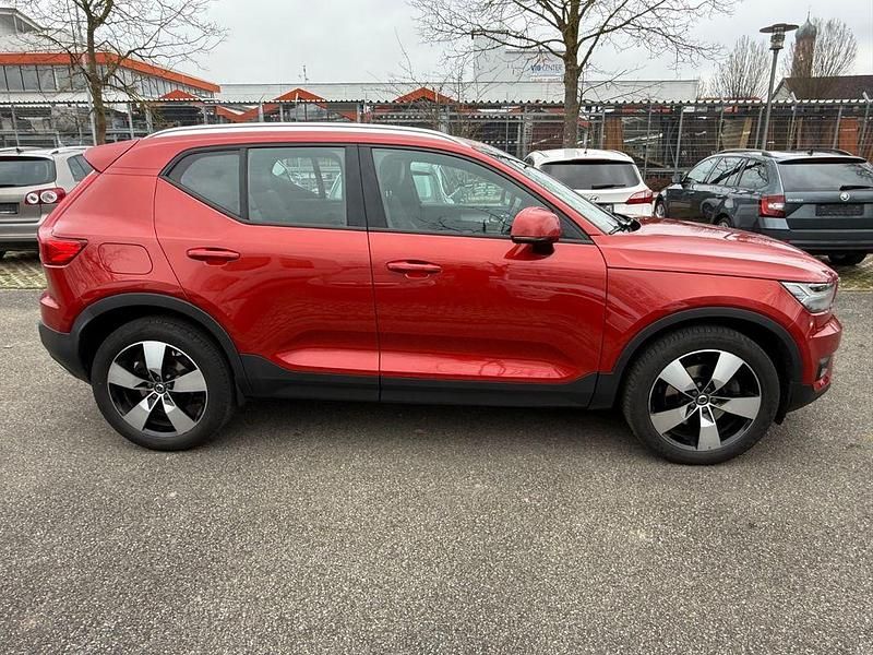 Gebraucht Volvo XC40 Momentum 190 PS (139 kW) 2018 Rot SUV
