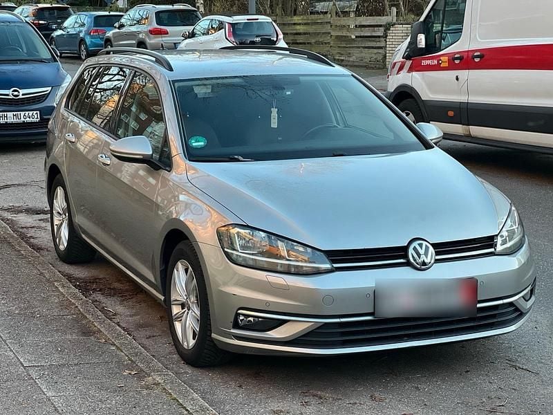 Gebraucht VW Golf VII 116 PS (85 kW) 2018 Silber Kombi