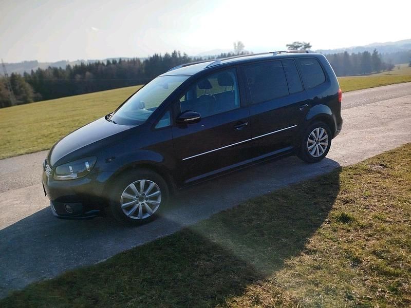 Gebraucht VW Touran 140 PS (102 kW) 2012 Blau Van / Kleinbus