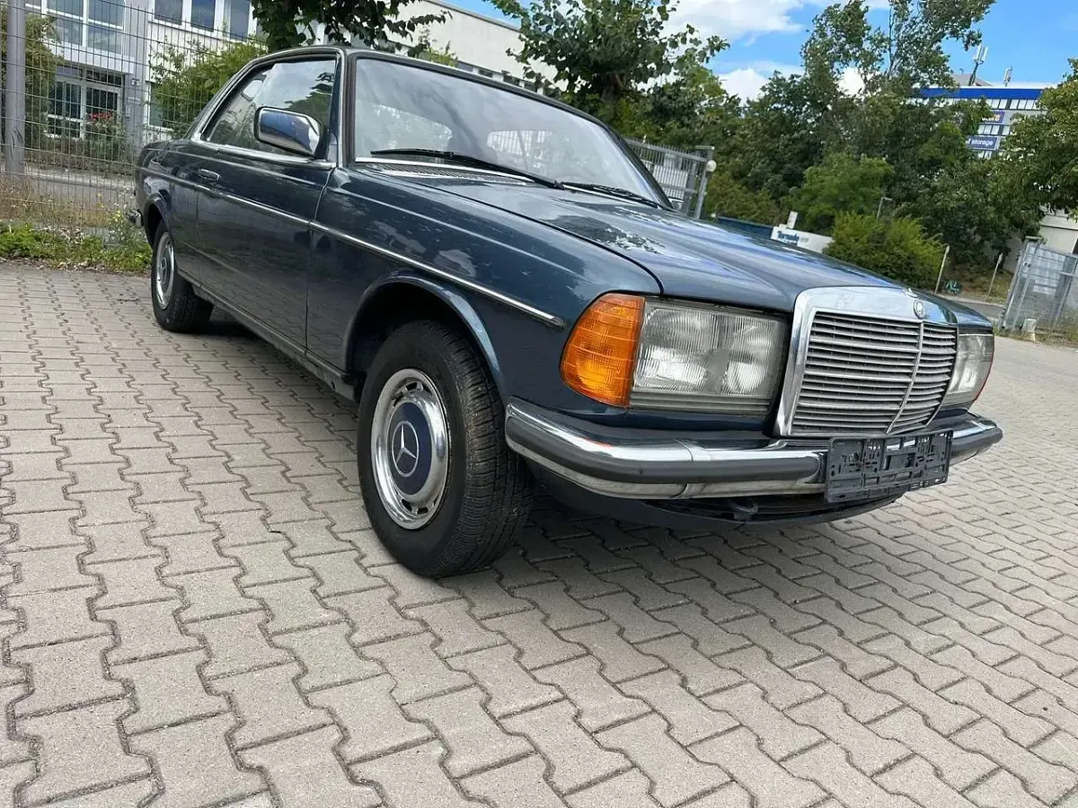 Gebraucht Mercedes C230 109 PS (80 kW) 1980 Blau Coupé