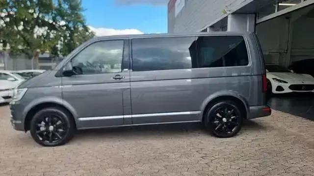Gebraucht VW Multivan Generation Six 204 PS (150 kW) 2017 Grau Van / Kleinbus