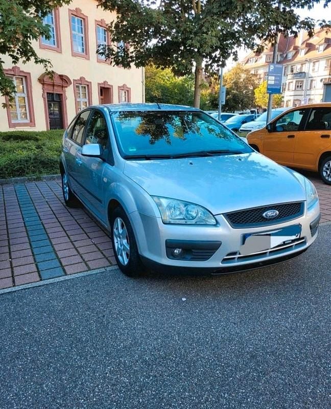 Gebraucht Ford Focus 101 PS (74 kW) 2006 Silber Kleinwagen