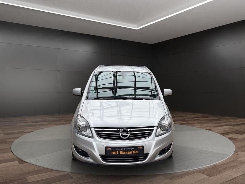 Silber Gebraucht 2013 Opel Zafira Family Van / Kleinbus | 4.699 € (Fairer Preis) - Bild 1/4