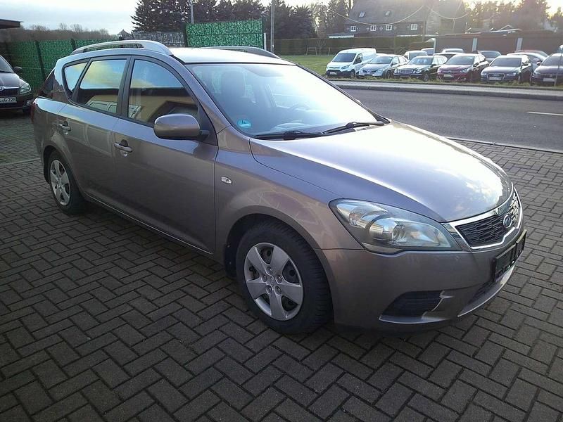 Gebraucht Kia Ceed Sportswagon 105 PS (77 kW) 2012 Braun Kombi