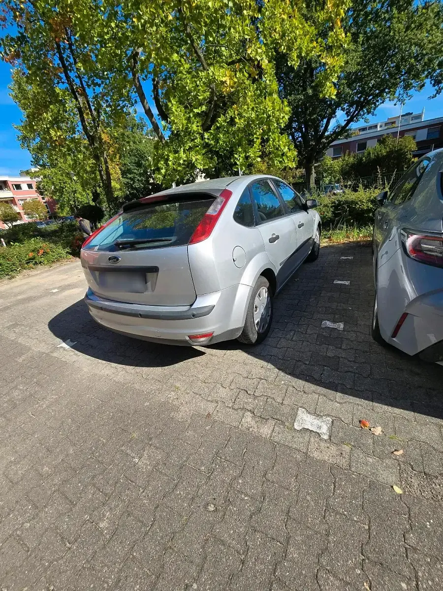 Gebraucht Ford Focus 101 PS (74 kW) 2006 Grau Limousine