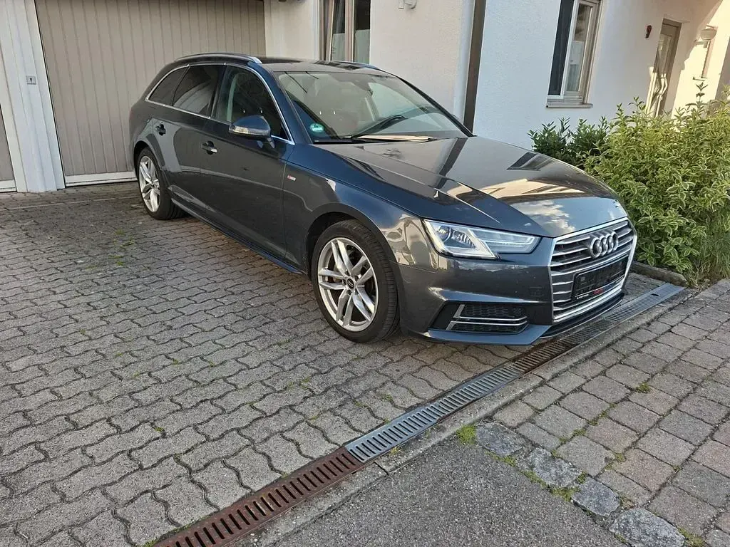Gebraucht Audi A4 Sport 218 PS (160 kW) 2016 Grau Kombi