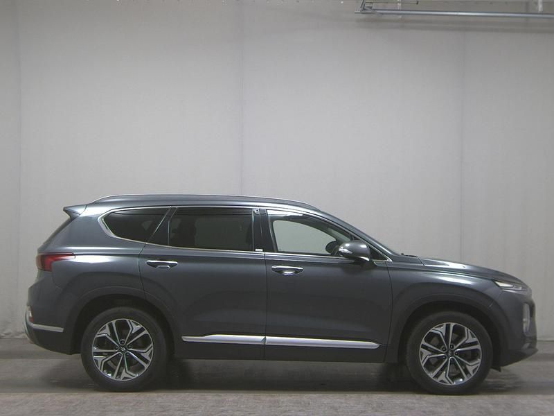 Grau Gebraucht 2020 Hyundai Santa Fe Premium SUV | 26.980 € (Superpreis) - Bild 1/4