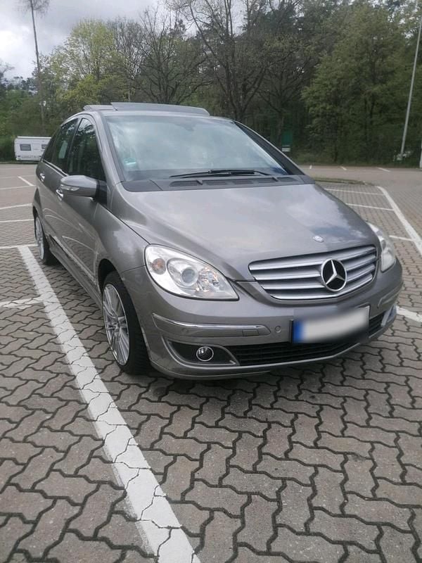 Second-hand Mercedes E200 193 CP (141 kW) 2007 Gri Berlinǎ