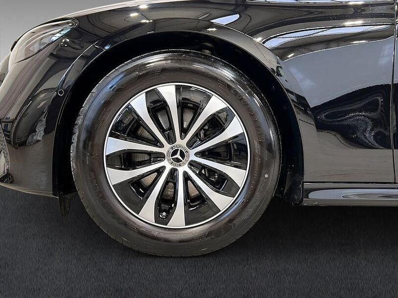 Gebraucht Mercedes E220 Avantgarde 197 PS (144 kW) 2025 Schwarz Limousine