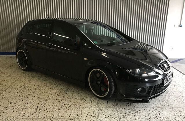 Gebraucht Seat Leon CUPRA 449 PS (330 kW) 2009 Schwarz metallic Limousine