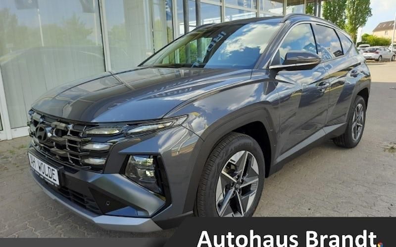 Grau Neu 2025 Hyundai Tucson Trend SUV | 35.990 € (Superpreis) - Bild 1/4