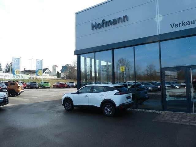 Gebraucht Peugeot e-2008 Active 100 kW (136 PS) 2021 Weiß SUV