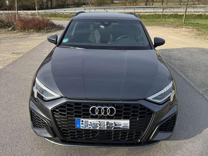 Gebraucht Audi A3 S-Line 150 PS (110 kW) 2023 Grau Kombi